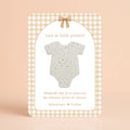Babyshower cadeau en bedankje met zaadpapier hart Gingham Bruin – gepersonaliseerd kaartje met romper van zaadpapier, Studio Miron